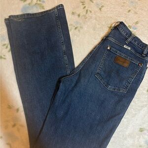 Wrangler Relaxed Fit Dark Blue Jeans